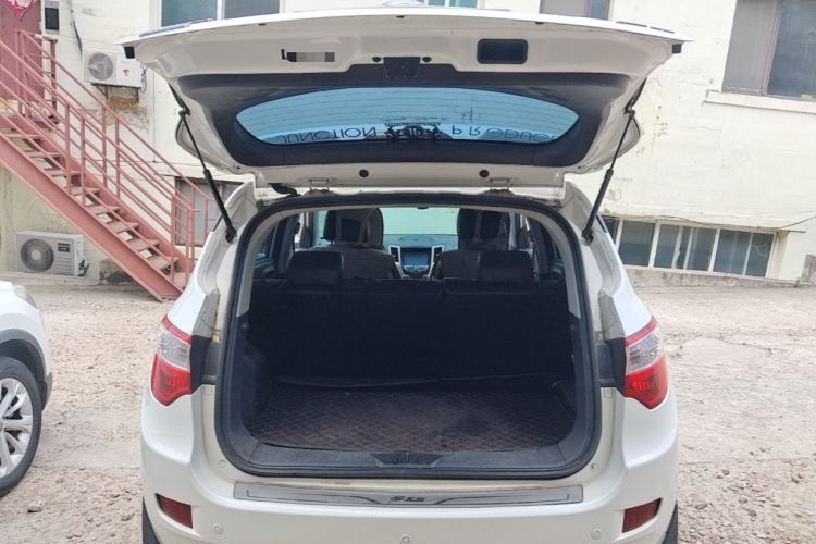 Used CHANGAN CS35 2012 1.6L Manual Comfort Edition China IV Standard Trunk