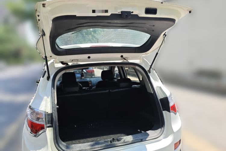 Used CHANGAN CS35 2012 1.6L Manual Luxury Model China IV Standard Trunk