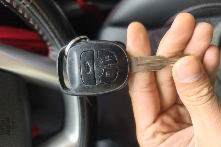 Used CHANGAN CS35 2012 1.6L Automatic Luxury Version China IV Standard Vehicle Key