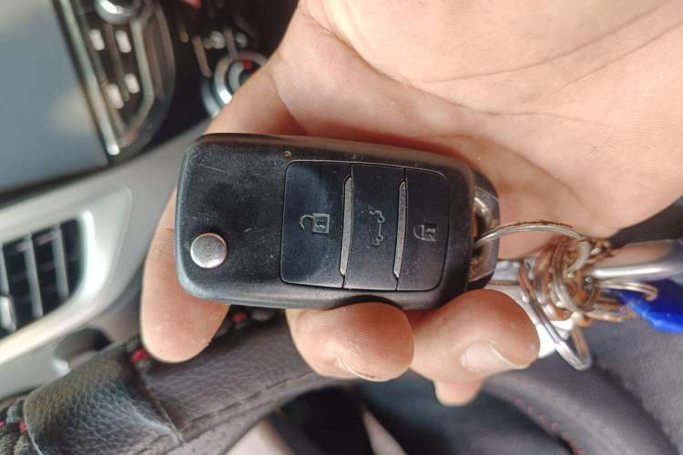 Used CHANGAN CS35 2012 1.6L Automatic Luxury Version China IV Standard Vehicle Key