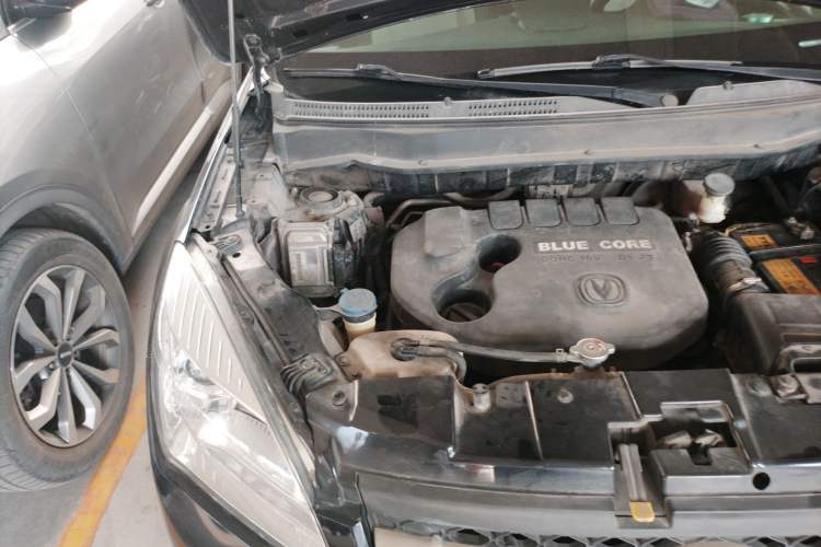 Used CHANGAN CS35 2014 1.6L Automatic Luxury Model China IV Standard Engine Bay Right