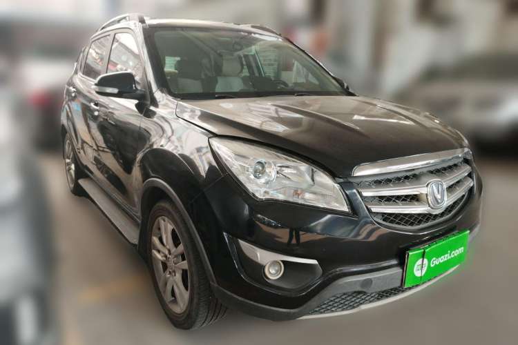 Used CHANGAN CS35 2014 1.6L Automatic Luxury Model China IV Standard Front Right 45 Deg