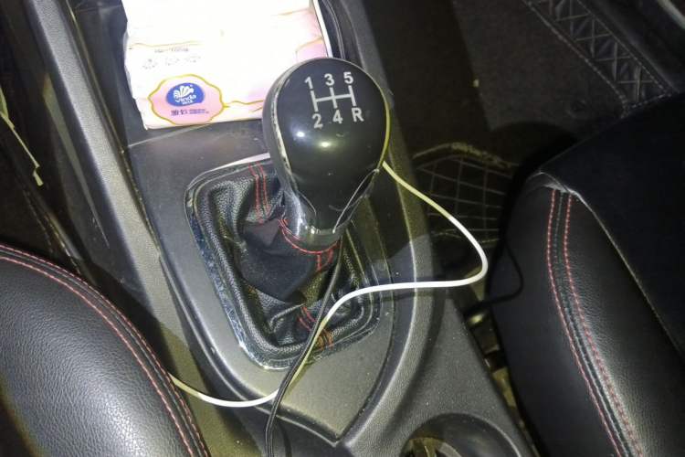 Used CHANGAN CS35 2014 1.6L Manual Luxury Model China IV Standard Gear Lever