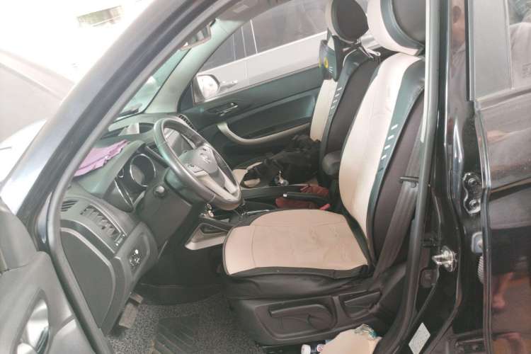 Used CHANGAN CS35 2014 1.6L Automatic Luxury Model China IV Standard Left Front Seat