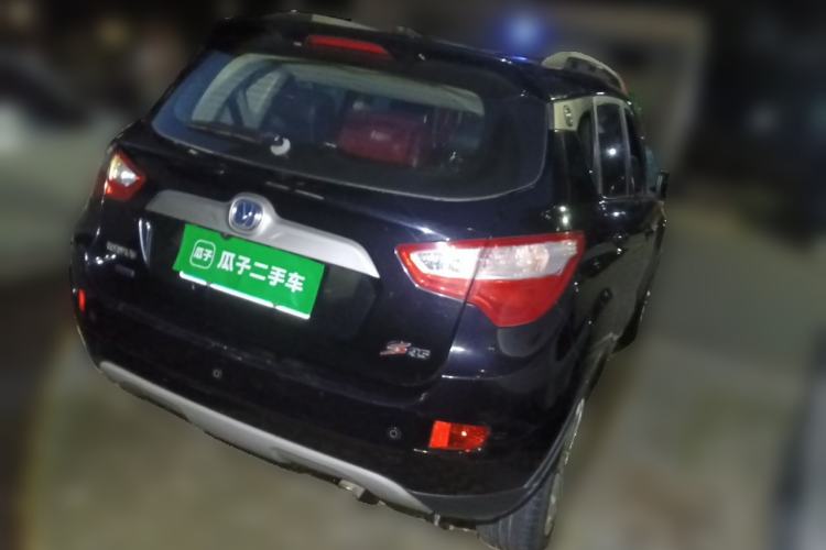 Used CHANGAN CS35 2014 1.6L Manual Luxury Model China IV Standard Rear Right 45 Deg