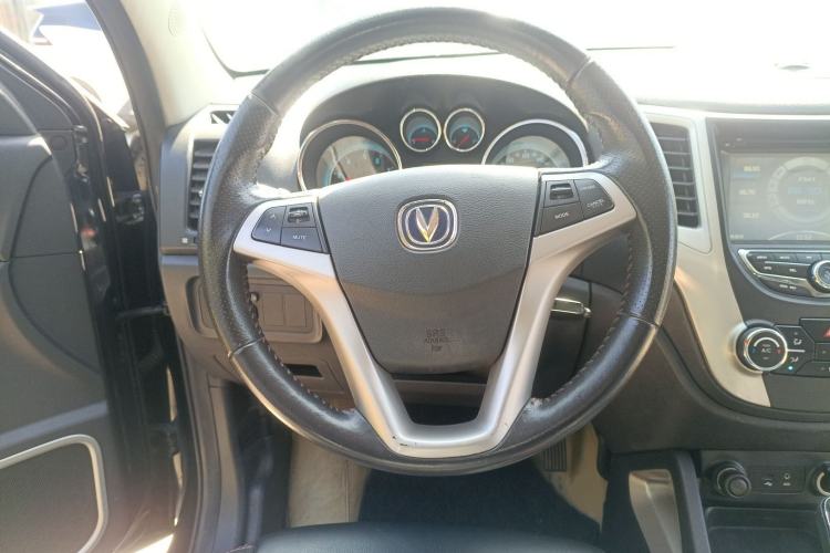 Used CHANGAN CS35 2014 1.6L Automatic Luxury Model China V Standard Steering Wheel