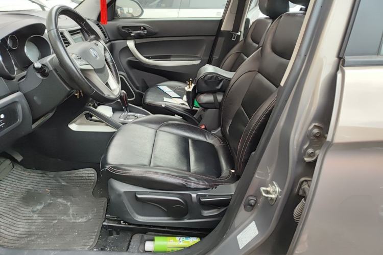 Used CHANGAN CS35 2014 1.6L Automatic Luxury Model China IV Standard Left Front Seat