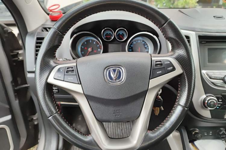 Used CHANGAN CS35 2014 1.6L Automatic Luxury Model China IV Standard Steering Wheel