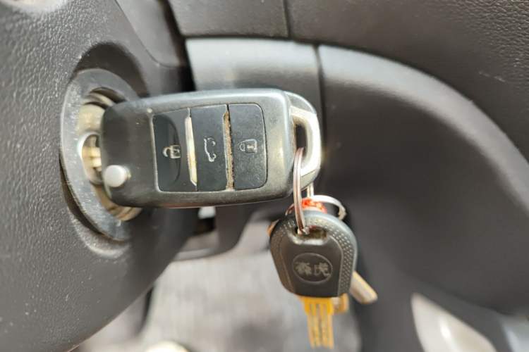 Used CHANGAN CS35 2014 1.6L Automatic Luxury Model China IV Standard Vehicle Key