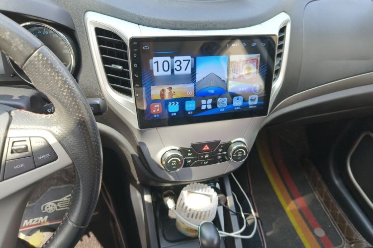 Used CHANGAN CS35 2014 1.6L Automatic Luxury Model China IV Standard Audio And AC Panel