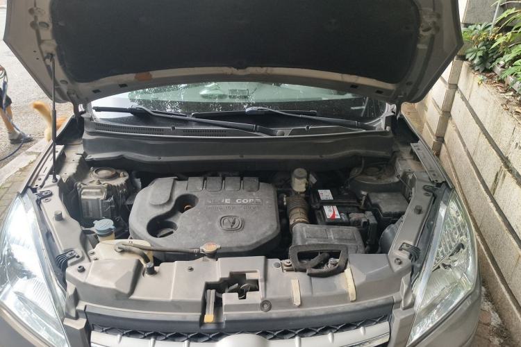 Used CHANGAN CS35 2014 1.6L Automatic Luxury Model China IV Standard Engine Bay