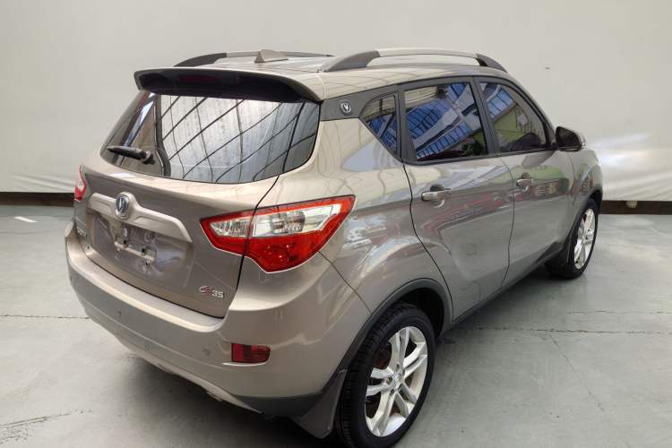 Used CHANGAN CS35 2014 1.6L Manual Luxury Model China IV Standard Exterior 11