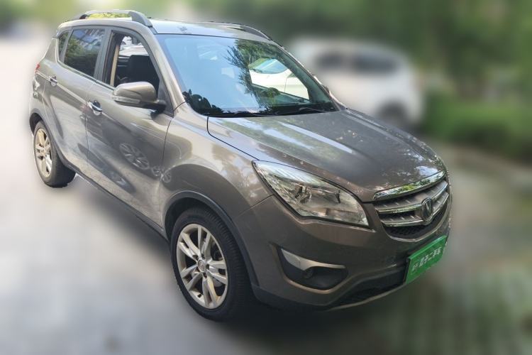 Used CHANGAN CS35 2014 1.6L Automatic Luxury Model China IV Standard Front Right 45 Deg
