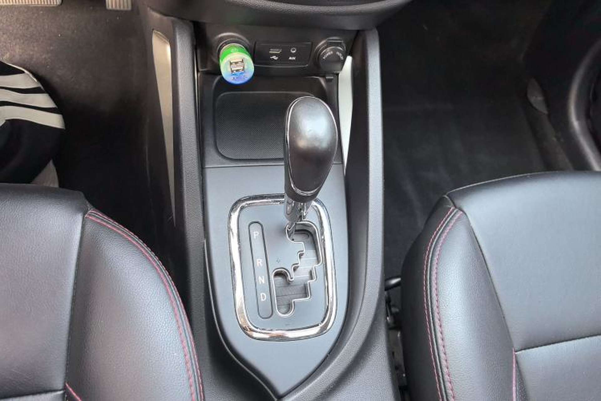Used CHANGAN CS35 2014 1.6L Automatic Luxury Model China IV Standard Gear Lever