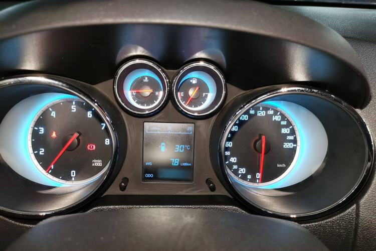 Used CHANGAN CS35 2014 1.6L Manual Luxury Model China IV Standard Instrument Cluster