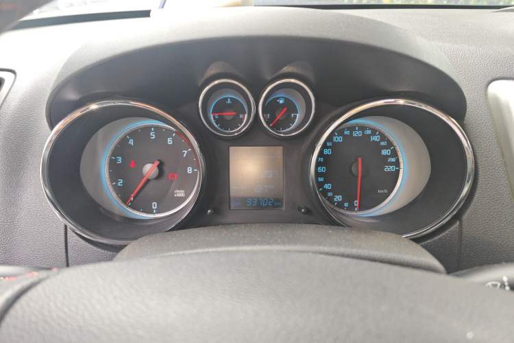 Used CHANGAN CS35 2014 1.6L Manual Luxury Model China IV Standard Instrument Cluster