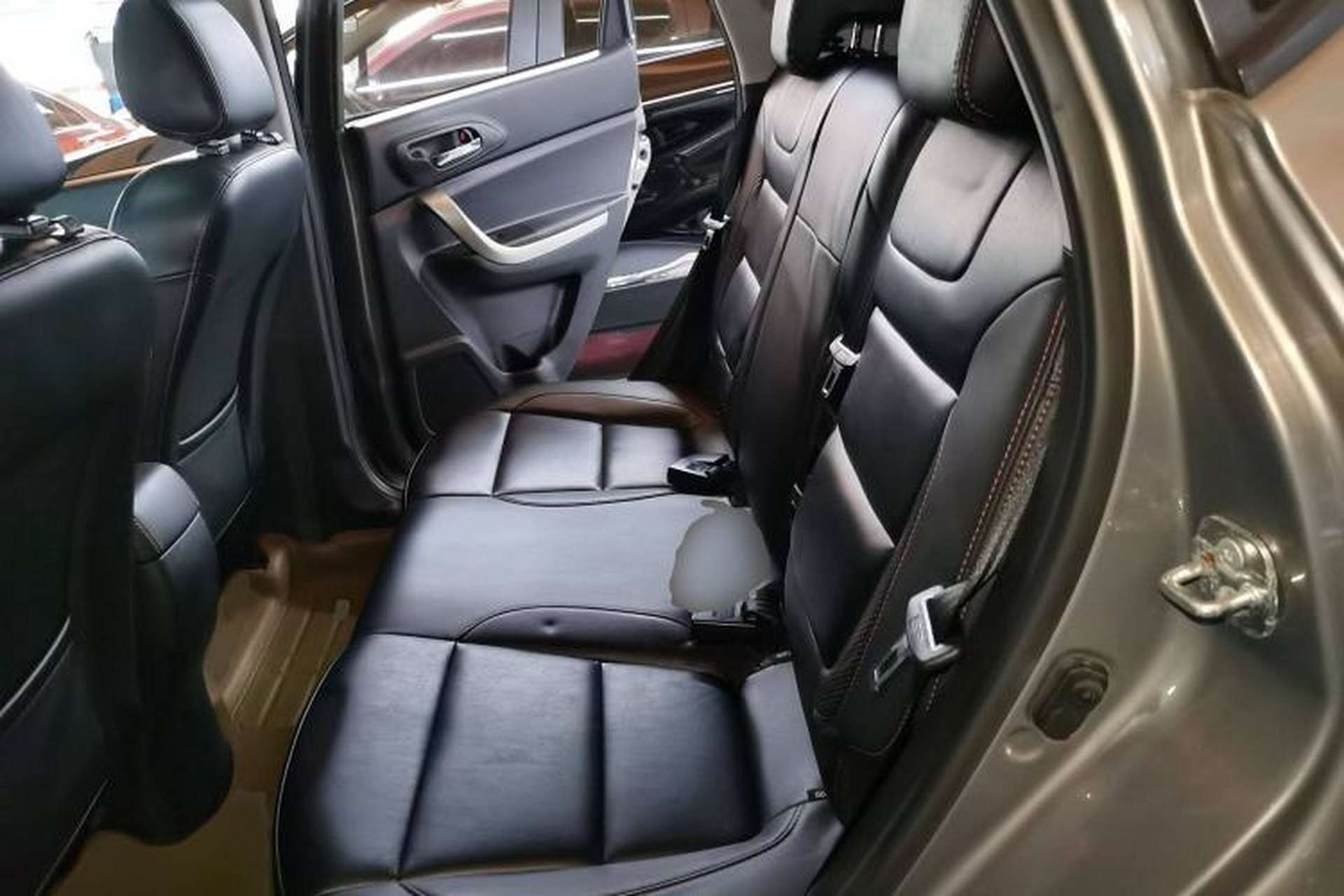 Used CHANGAN CS35 2014 1.6L Manual Luxury Model China IV Standard Interior 4