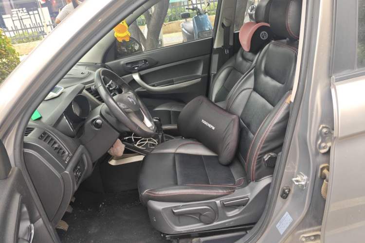 Used CHANGAN CS35 2014 1.6L Manual Luxury Model China IV Standard Left Front Seat