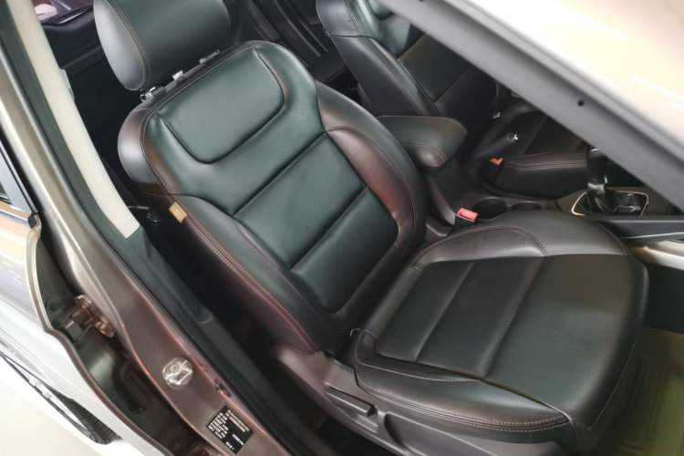 Used CHANGAN CS35 2014 1.6L Manual Luxury Model China IV Standard Right Front Seat