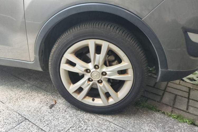 Used CHANGAN CS35 2014 1.6L Automatic Luxury Model China IV Standard Right Front Wheel Hub
