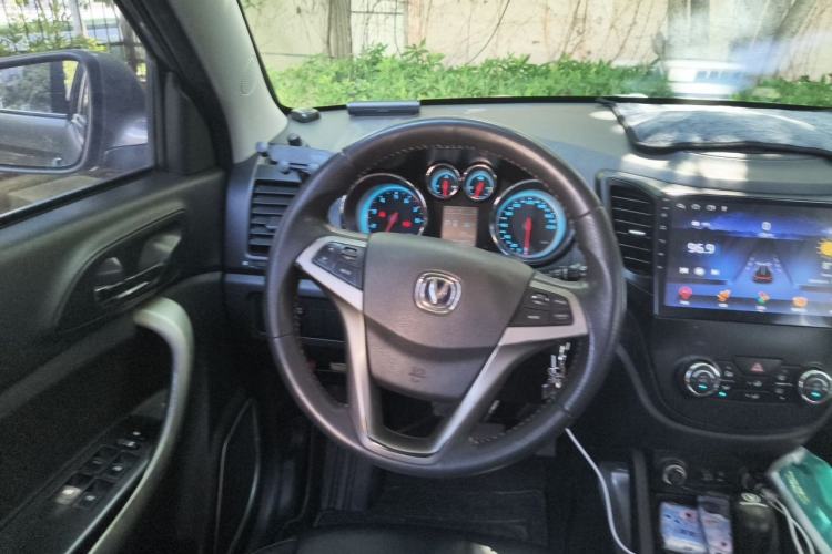 Used CHANGAN CS35 2014 1.6L Automatic Luxury Model China IV Standard Steering Wheel