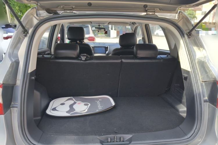 Used CHANGAN CS35 2014 1.6L Automatic Luxury Model China IV Standard Trunk