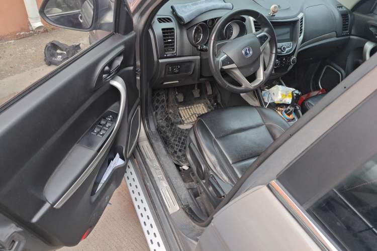 Used CHANGAN CS35 2014 1.6L Manual Luxury Model China IV Standard Driver Seat