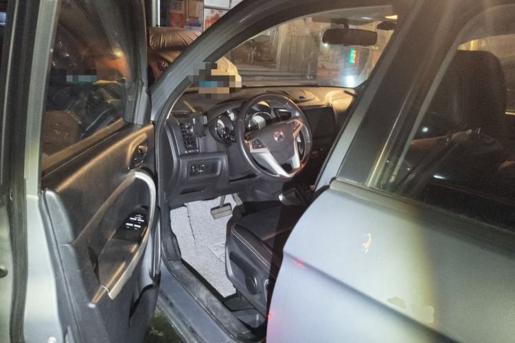 Used CHANGAN CS35 2014 1.6L Automatic Luxury Model China IV Standard Driver Seat