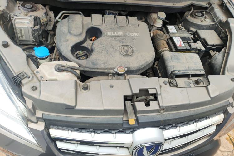 Used CHANGAN CS35 2014 1.6L Manual Luxury Model China IV Standard Engine Bay