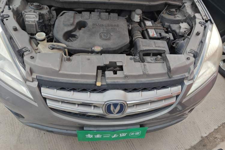 Used CHANGAN CS35 2014 1.6L Manual Luxury Model China IV Standard Engine Bay