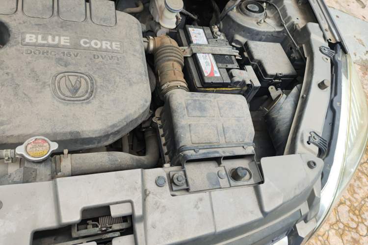 Used CHANGAN CS35 2014 1.6L Manual Luxury Model China IV Standard Engine Bay Left