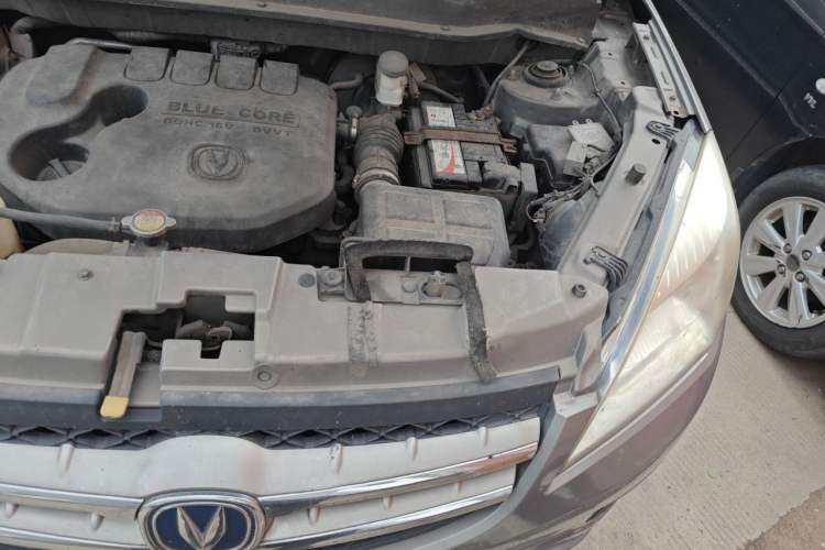 Used CHANGAN CS35 2014 1.6L Manual Luxury Model China IV Standard Engine Bay Left