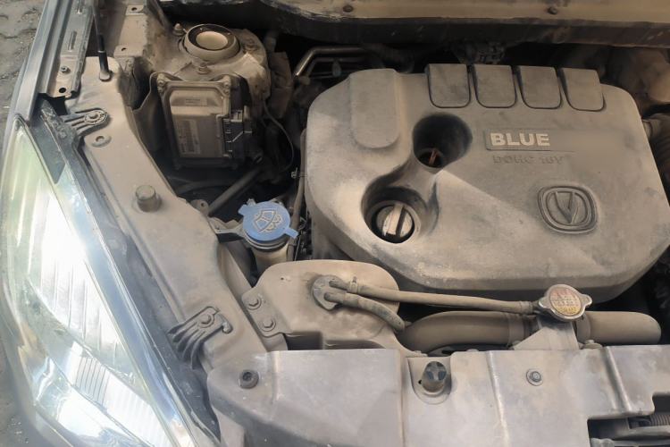 Used CHANGAN CS35 2014 1.6L Manual Luxury Model China IV Standard Engine Bay Right