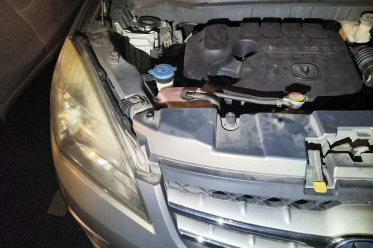 Used CHANGAN CS35 2014 1.6L Automatic Luxury Model China IV Standard Engine Bay Right