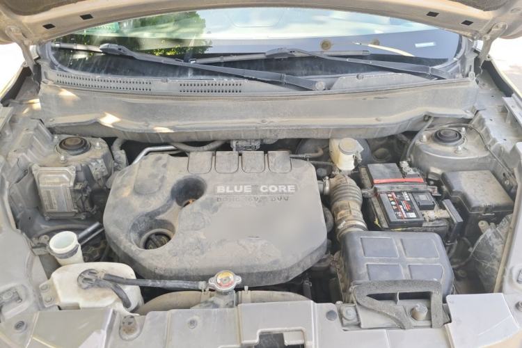 Used CHANGAN CS35 2014 1.6L Automatic Luxury Model China V Standard Engine Bay