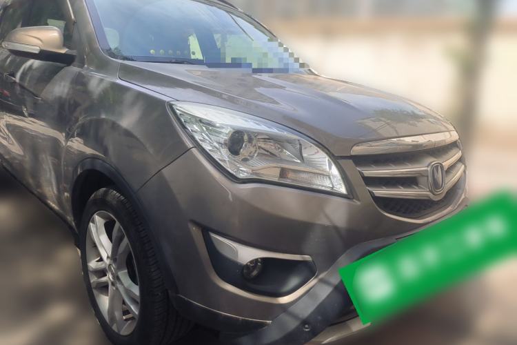 Used CHANGAN CS35 2014 1.6L Manual Luxury Model China IV Standard Front Right 45 Deg