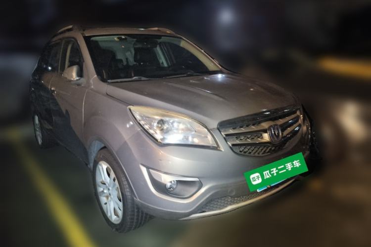 Used CHANGAN CS35 2014 1.6L Automatic Luxury Model China IV Standard Front Right 45 Deg