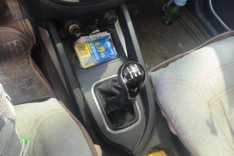 Used CHANGAN CS35 2014 1.6L Manual Luxury Model China IV Standard Gear Lever