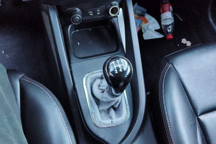 Used CHANGAN CS35 2014 1.6L Manual Luxury Navigation Model China V Standard Gear Lever