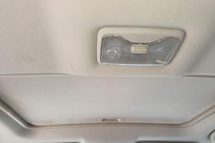 Used CHANGAN CS35 2014 1.6L Manual Luxury Model China IV Standard Headliner