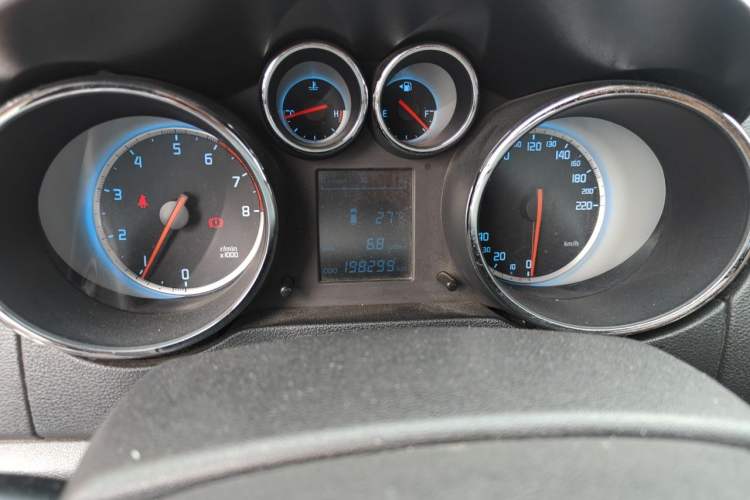 Used CHANGAN CS35 2014 1.6L Manual Luxury Model China IV Standard Instrument Cluster