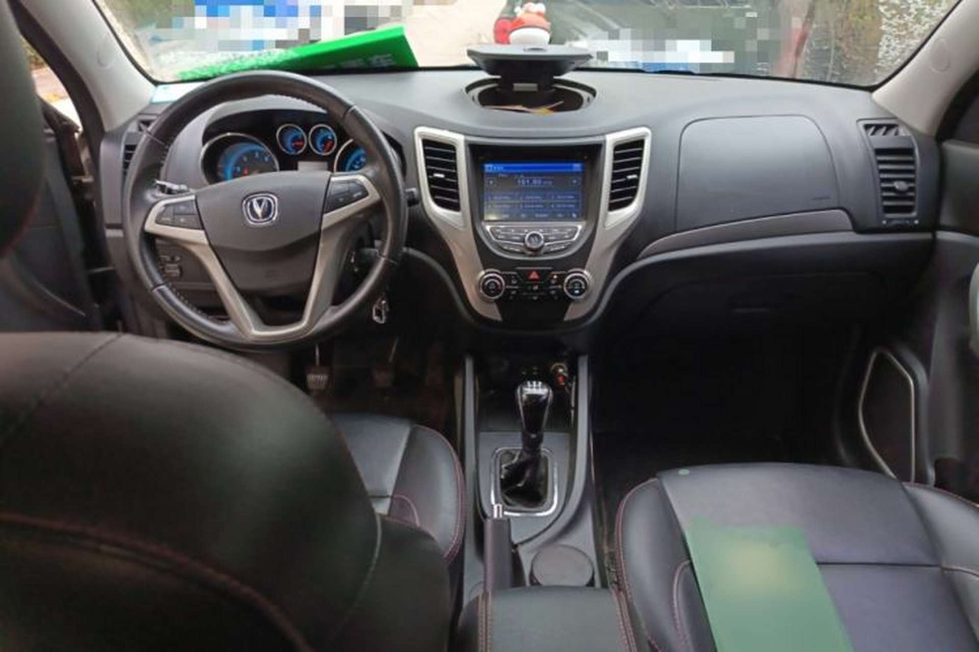 Used CHANGAN CS35 2014 1.6L Manual Luxury Model China IV Standard Interior 2