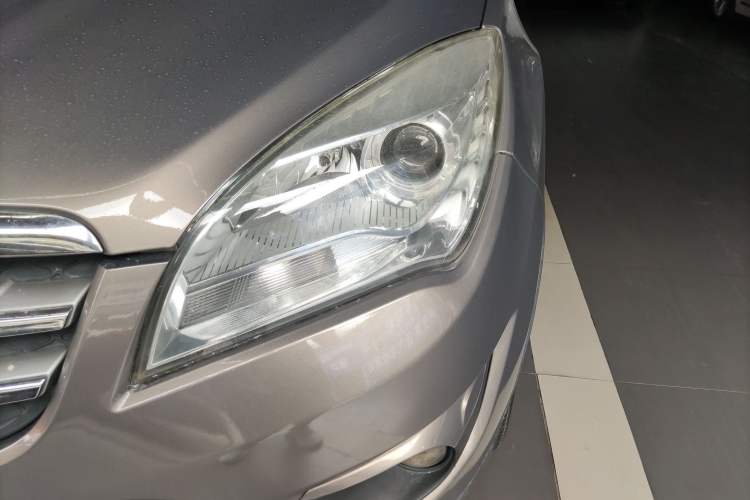 Used CHANGAN CS35 2014 1.6L Automatic Luxury Model China IV Standard Left Front Headlight