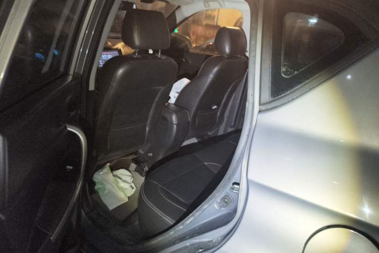 Used CHANGAN CS35 2014 1.6L Automatic Luxury Model China IV Standard Left Rear Seat