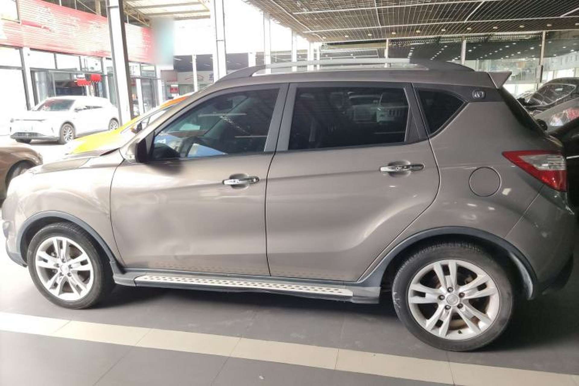Used CHANGAN CS35 2014 1.6L Automatic Luxury Model China IV Standard Left Side
