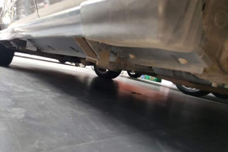 Used CHANGAN CS35 2014 1.6L Automatic Luxury Model China IV Standard Left Side Sill