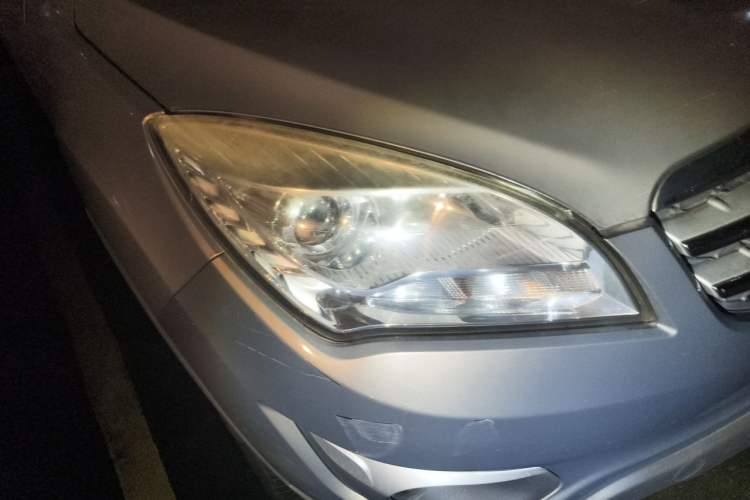Used CHANGAN CS35 2014 1.6L Automatic Luxury Model China IV Standard Right Front Headlight