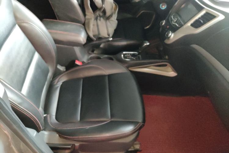 Used CHANGAN CS35 2014 1.6L Automatic Luxury Model China IV Standard Right Front Seat
