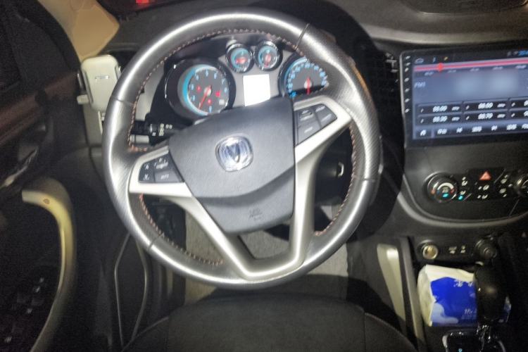 Used CHANGAN CS35 2014 1.6L Automatic Luxury Model China IV Standard Steering Wheel