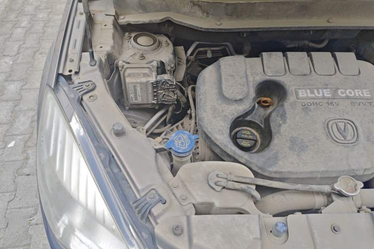 Used CHANGAN CS35 2014 1.6L Manual Luxury Model China IV Standard Engine Bay Right